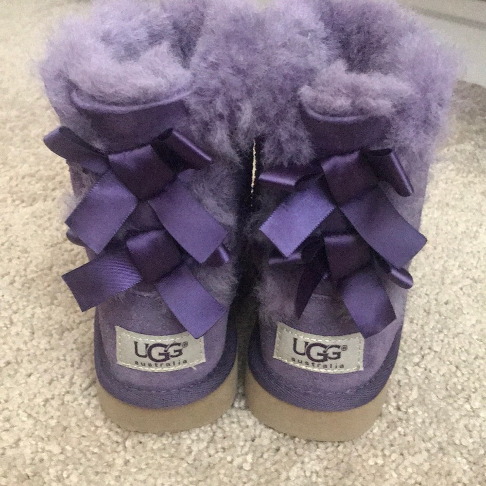Like New Genuine Bailey Uggs.